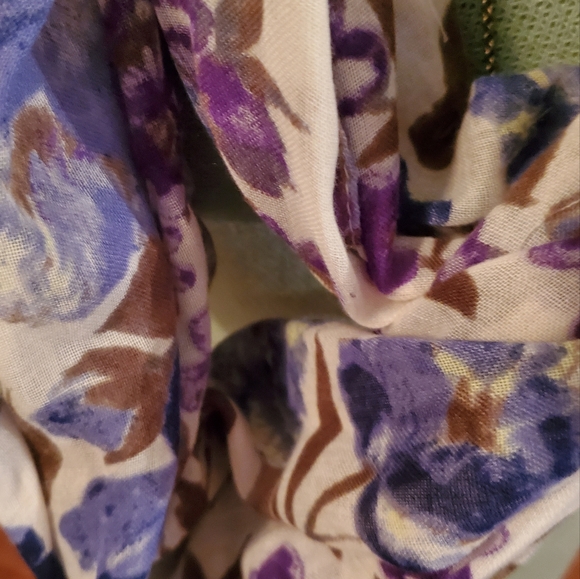 Spring infinity scarf - Picture 2 of 4